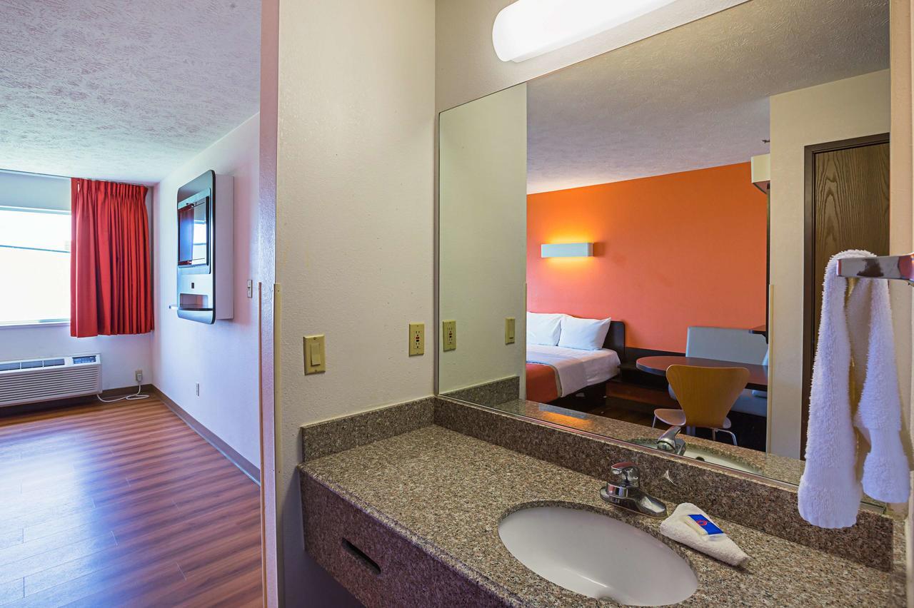 Motel 6 Omaha - Iat West Dış mekan fotoğraf