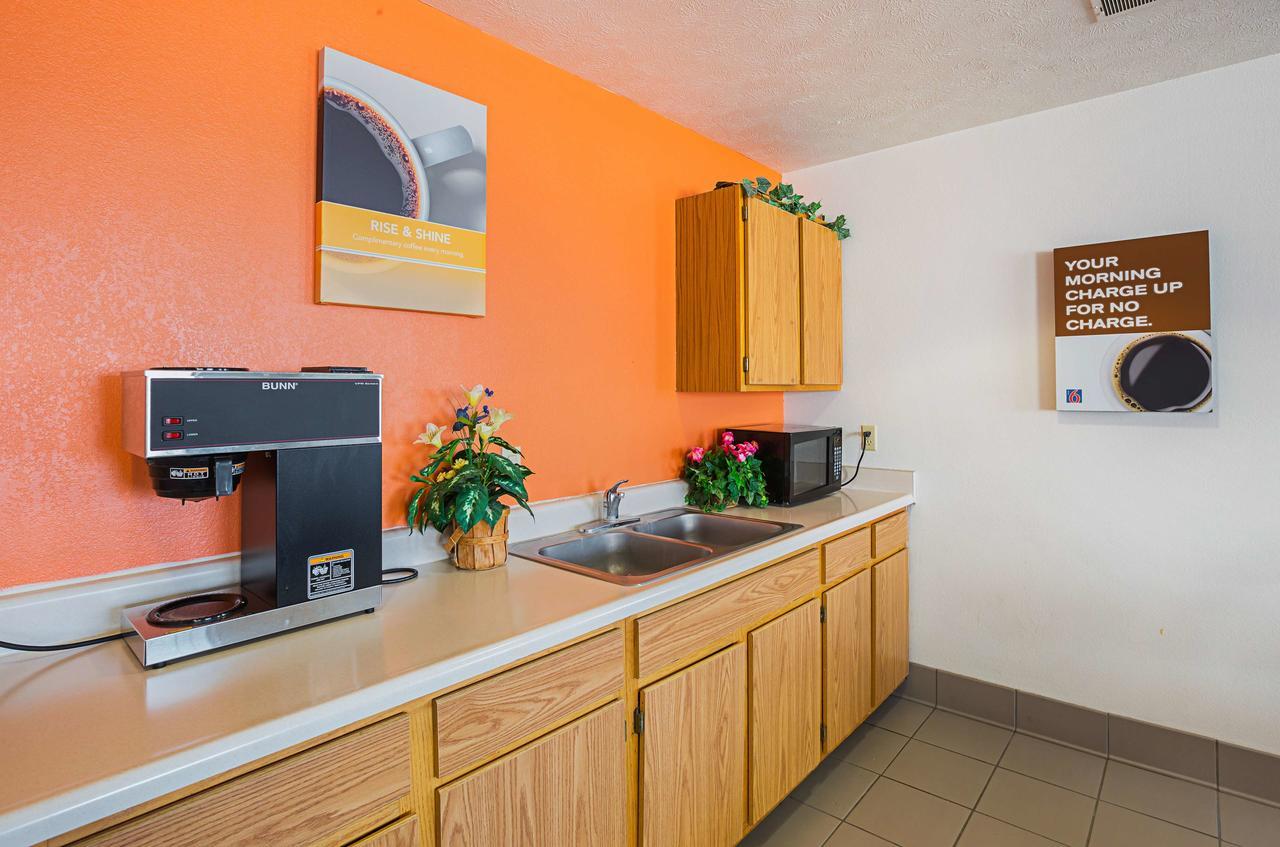 Motel 6 Omaha - Iat West Dış mekan fotoğraf
